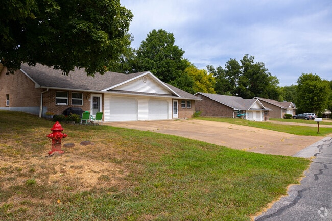 Ranch-style homes are common across Warsaw neighborhoods.