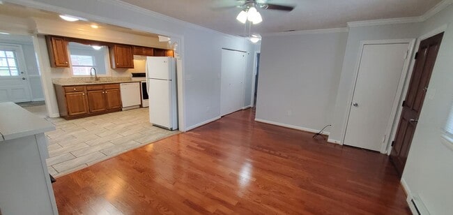 816 N Commerce Ave, Front Royal, VA 22630 - photo 4
