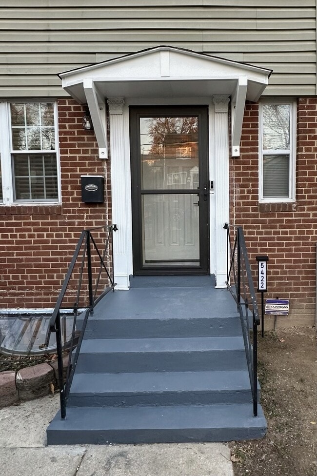 5422 67th Ave, Riverdale Park, MD 20737