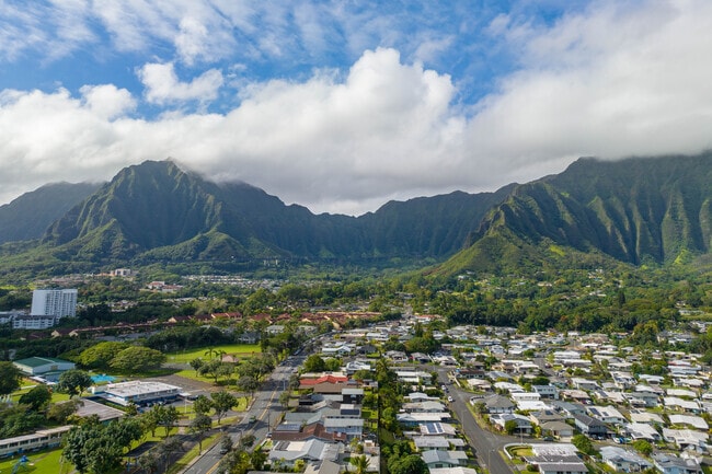Ahuimanu lies in the shadow of the Koolau Mountains.