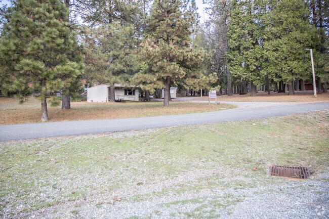 Divide High School has 1 full time teacher.