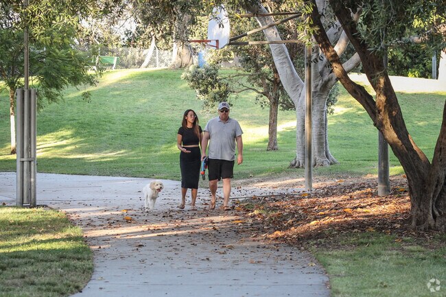 Hillside residents enjoy walks at Alta Loma Park, perfect for outdoor relaxation.