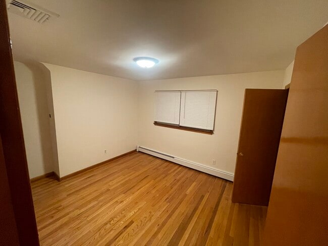 185 Gaston Ave unit 2nd Floor, Garfield, NJ 07026 - photo 3
