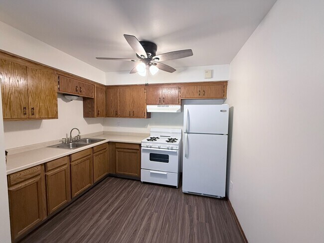 Ridgeway Court, Jackson, WI 53037 - photo 5