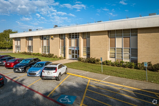 Albert Thomas Middle School in Houston is nurturing curiosity and inspiring.