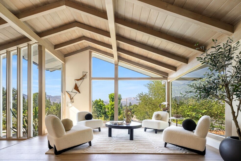 9425 Gierson Ave, Chatsworth, CA 91311 - photo 1