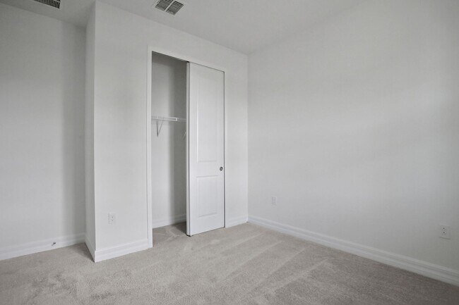 35151 Tuscan Hill Rd, Dade City, FL 33525 - photo 6