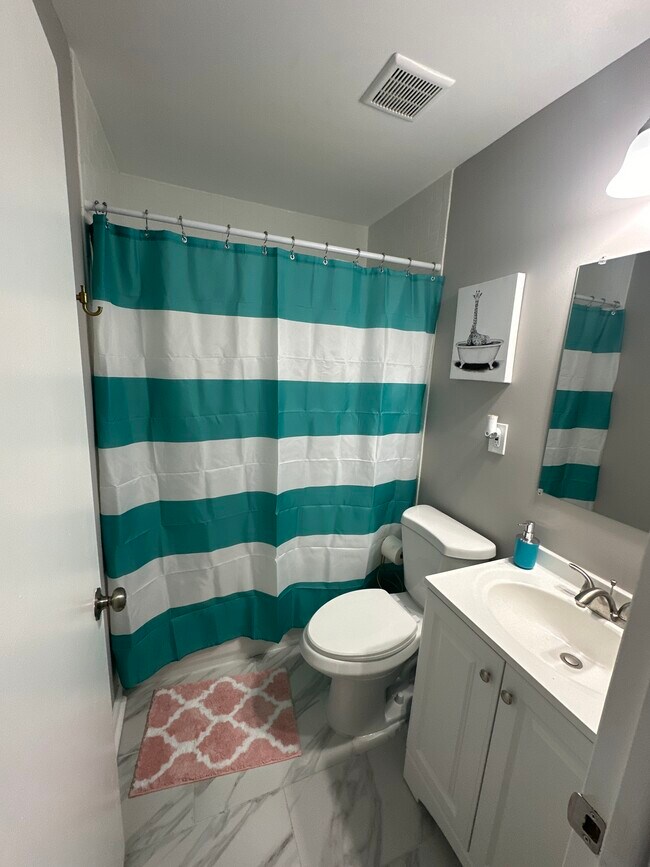 713 Biddle Rd unit Bedroom 4, Glen Burnie, MD 21060 - photo 3