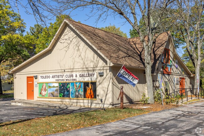 Stop by the nearby Toledo Artists Club and Gallery for free art exhibits.