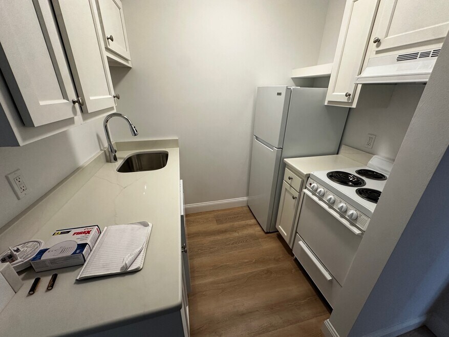 111 Norway St unit 404, Boston, MA 02115 - photo 1