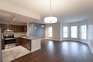 929 Park St, Hartford, CT 06106