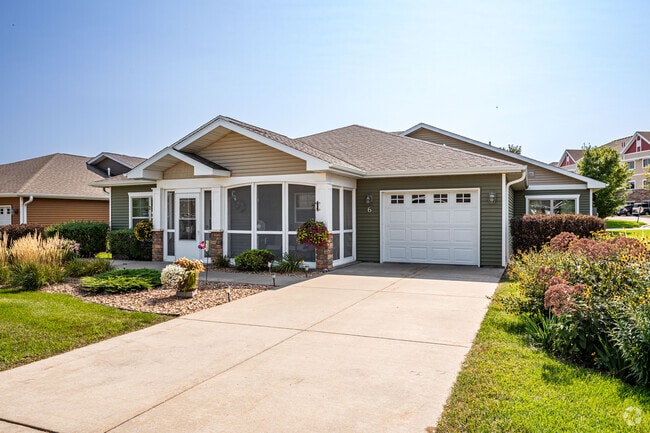 Heritage Cottages 55+ income restricted, Hudson, WI 54016 - photo 5