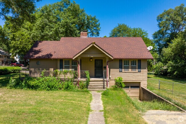 There are raised ranches that sit above their garages here in Arrowhead Trails.