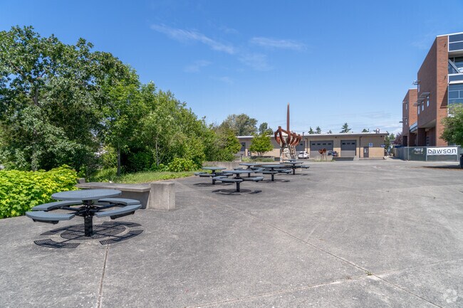 Meridian Impact Re-Engagement eating area