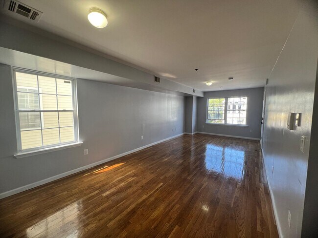 28 Kent St unit 2, Newark, NJ 07108 - photo 7