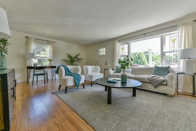 402 E Calumet Rd, Milwaukee, WI 53217 - photo 3