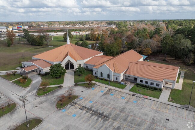 Many churches in Willis emphasize family-friendly services and youth ministries.