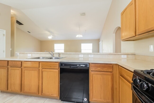 13013 Baybrook Ln, Clermont, FL 34711 - photo 5