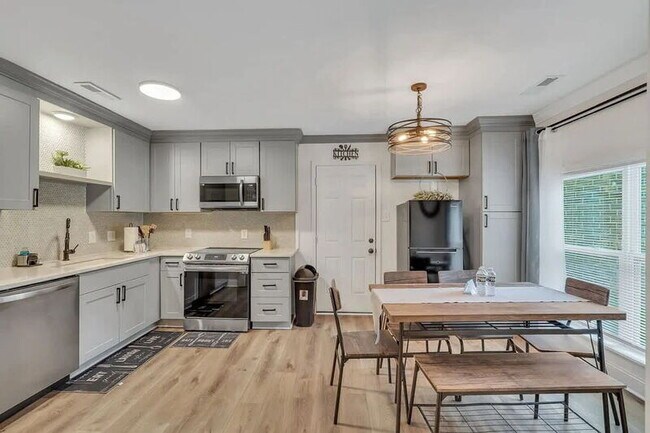 302 Manden Rd, Pooler, GA 31322 - photo 4