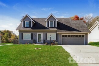 10230 N Forest Ave, Kansas City, MO 64155