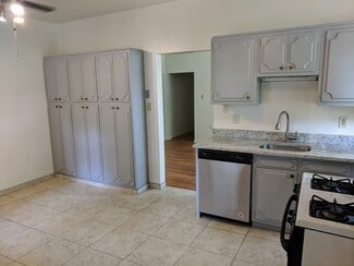 5544 Fair Oaks St Unit 2, Pittsburgh, PA 15217