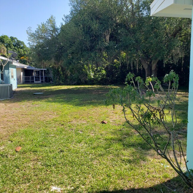 2061 50th Ave unit House, Vero Beach, FL 32966 - photo 7