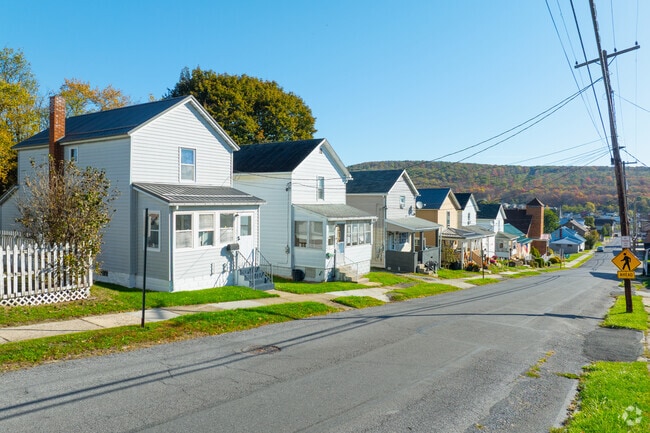 Stroll through the scenic streets of Nanty-Glo and discover why many choose to call this town home.