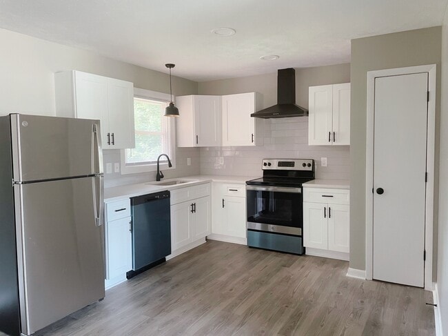 4709 Cheltenham Rd, Fayetteville, NC 28304 - photo 4