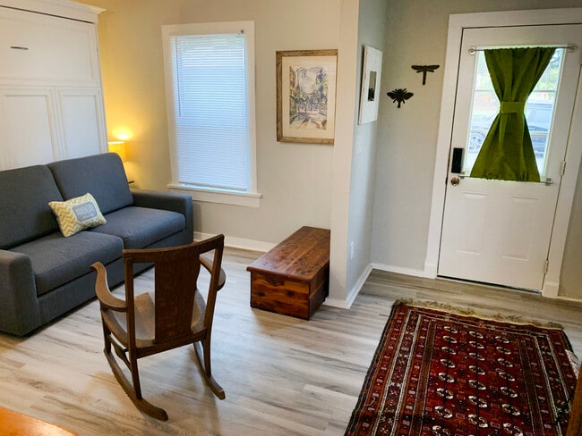 2716 18th St N, Saint Petersburg, FL 33713 - photo 4