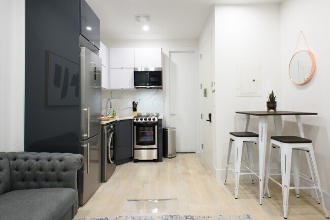 315 E 78th St unit ID1021848P, New York, NY 10075 - photo 2