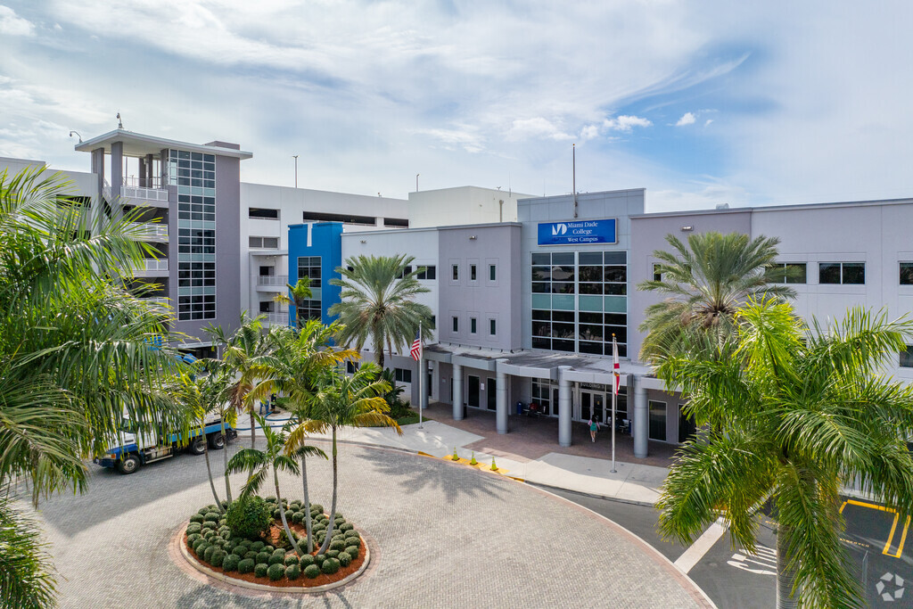 School of Advanced Studies Doral