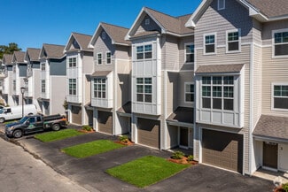 1 Storage Dr, Nashua, NH 03062