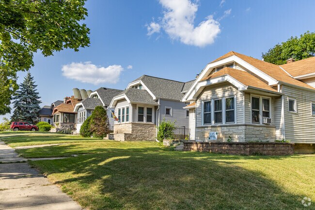 A row of perfect bungalows line the street in Fair Park.