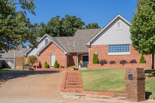 Homes in Huntwick sit on cozy, well maintained lots.