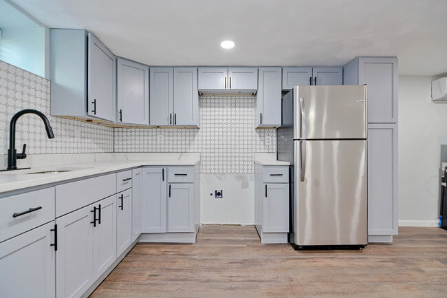 29 Laurel Rd, Milton, MA 02186 - photo 4