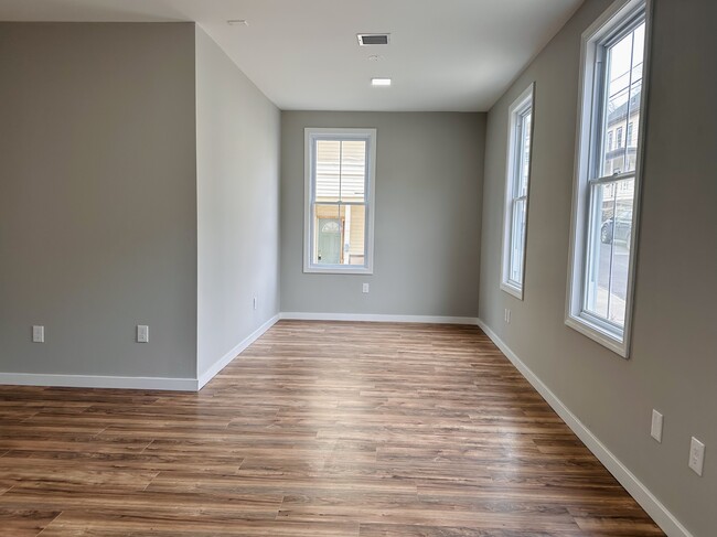 19 Thompson St unit B, Vernon Rockville, CT 06066 - photo 7