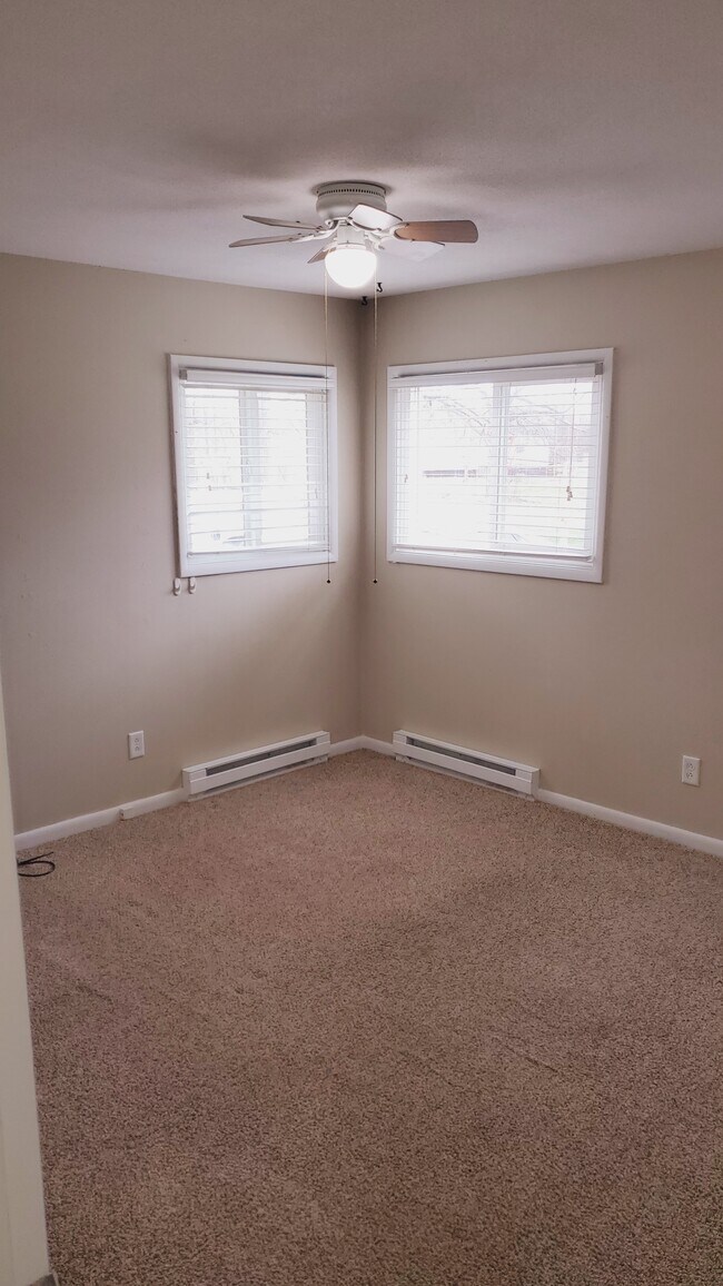 519 N Patsy St unit 4, Mediapolis, IA 52637 - photo 6