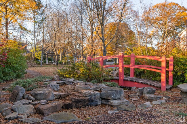Frazier Park is a quaint neighborhood park in Old Decatur.