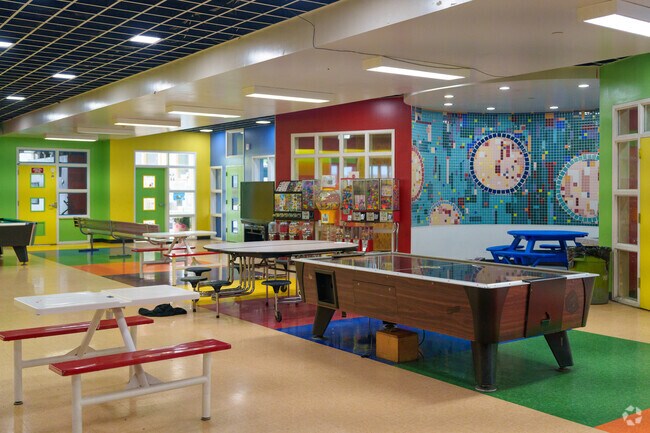 Mountain View Community Center has lots of entertainment.