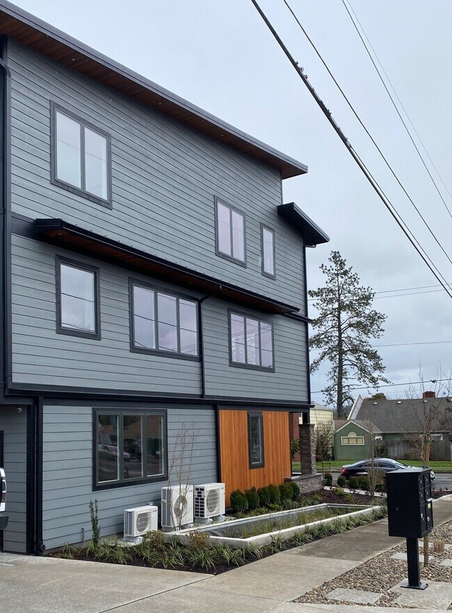 South Side has views of Spencers Butte
