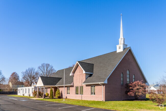 A multitude of houses of worship serve the Drexelwood community.