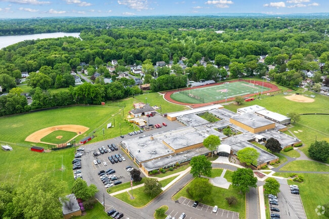 Emerson Junior-Senior High School is a highly rated, public school located in Emerson, NJ.