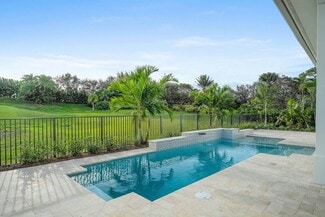 110 SE Via Verona, Port St. Lucie, FL 34984
