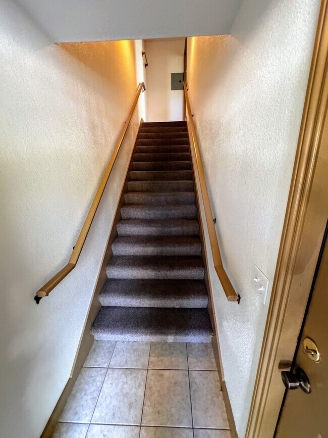 835 H St unit 1, Davis, CA 95616 - photo 3