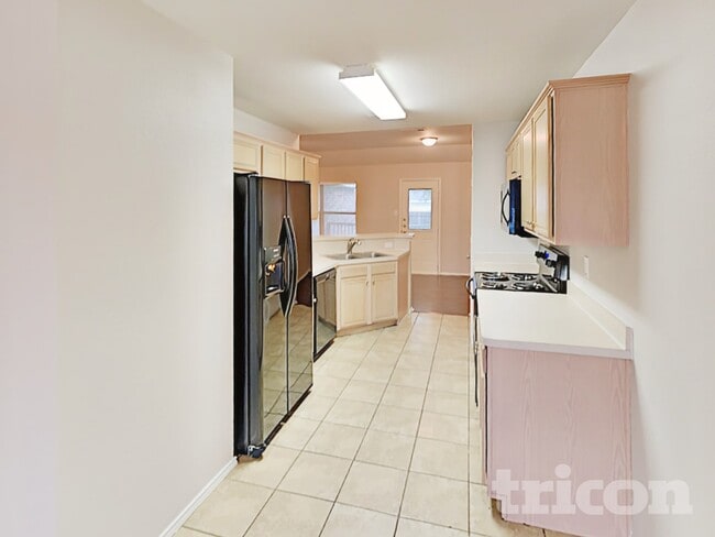 1832 Mcneely St, Lancaster, TX 75134 - photo 5