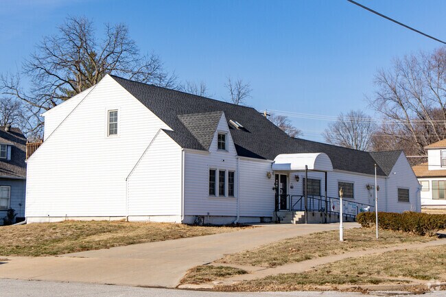 LifeArts Integrated Health Center, PC provides health care to Plattsmouth residents.