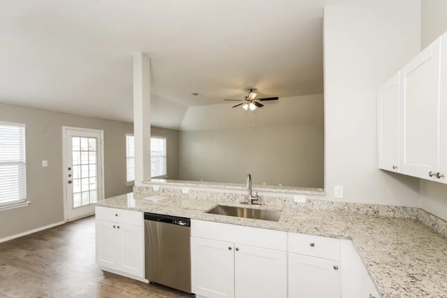 405 Heritage Dr, Crowley, TX 76036 - photo 6