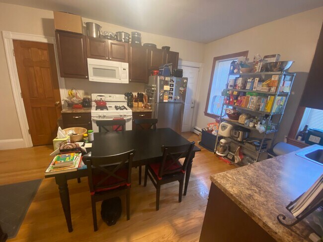 113 Brookline St, Cambridge, MA 02139 - photo 3
