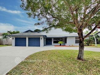 147 Heron Pkwy, Royal Palm Beach, FL 33411