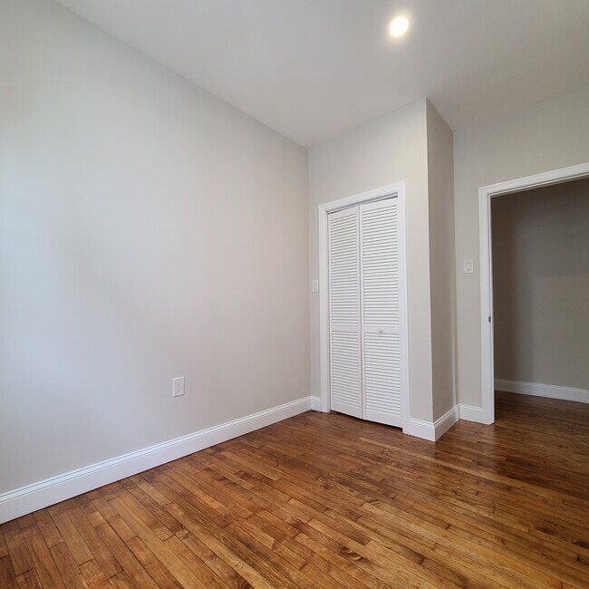 6115 Monitor Place unit 2nd Floor, West New York, NJ 07093 - photo 6